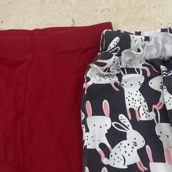 Red and printed leggings - Picture 2 of 4